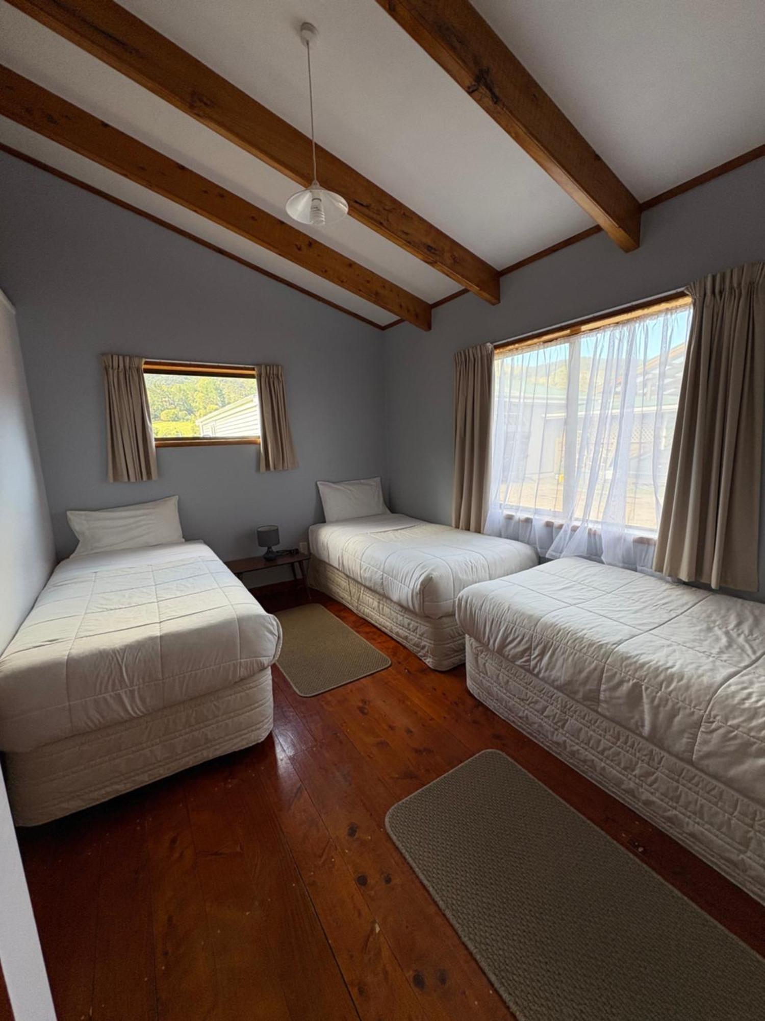 Coromandel White Star Station Farm Holiday Park מראה חיצוני תמונה